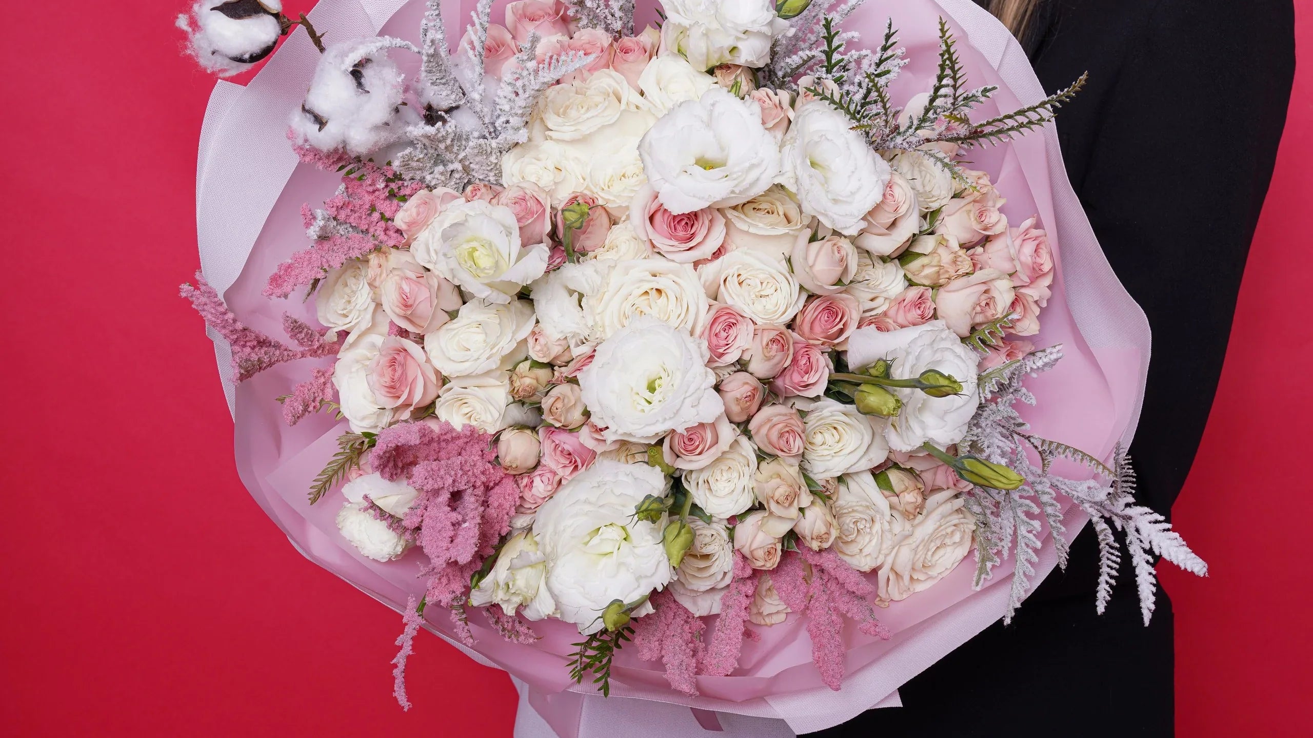 How Modern Floral Designers Reinvent Christmas Arrangements | New Holiday Trends