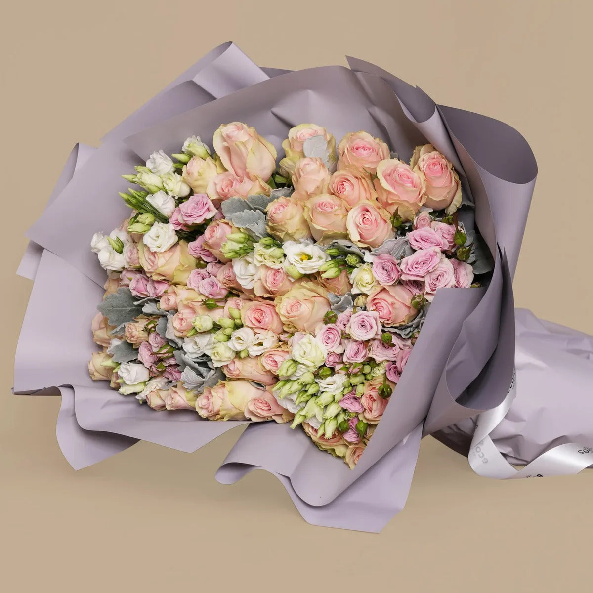 Why We Still Send Flowers in a Digital World: The Art of Emotional Gifting