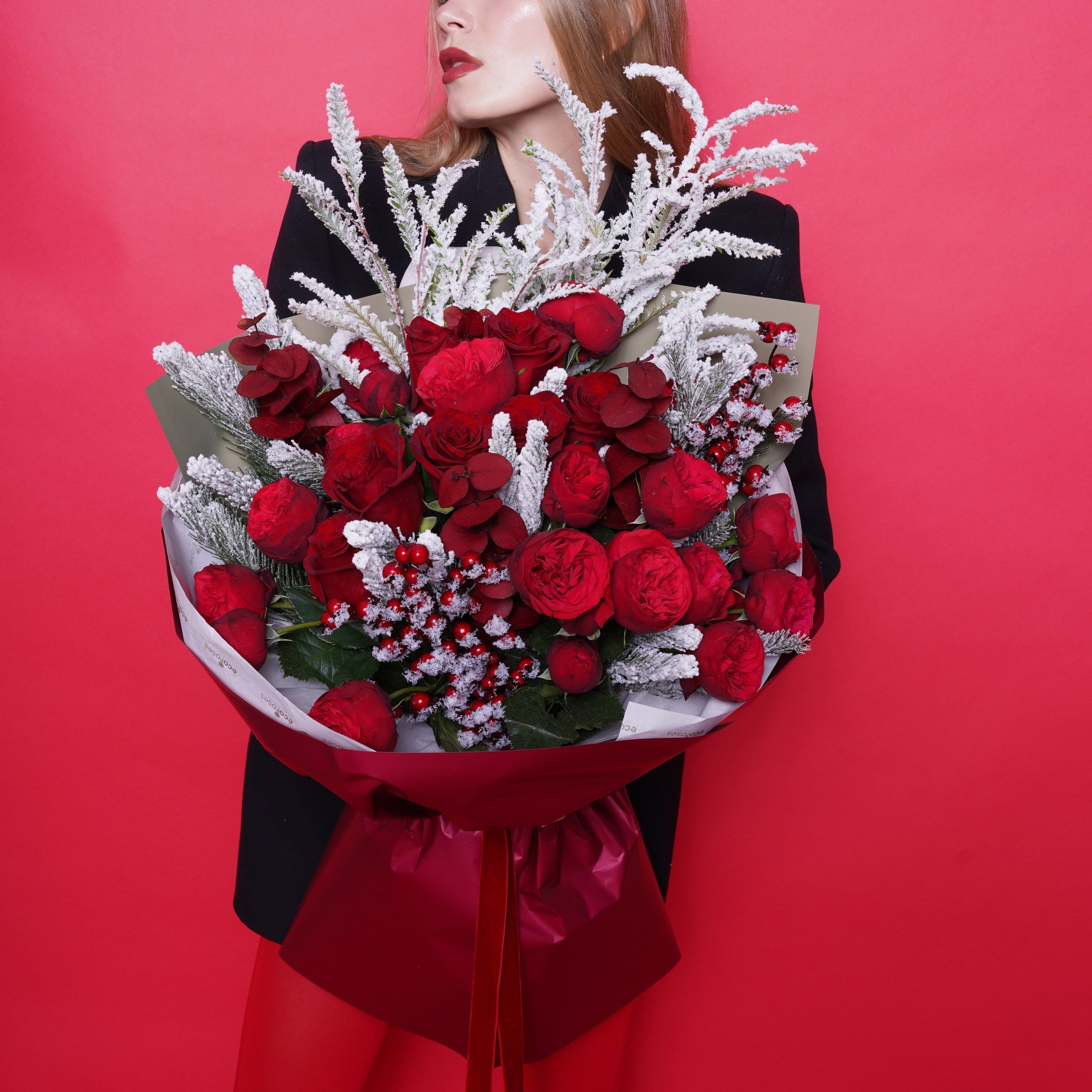 The Meaning of Christmas Flowers: Symbolism, Traditions & Perfect Gift Ideas