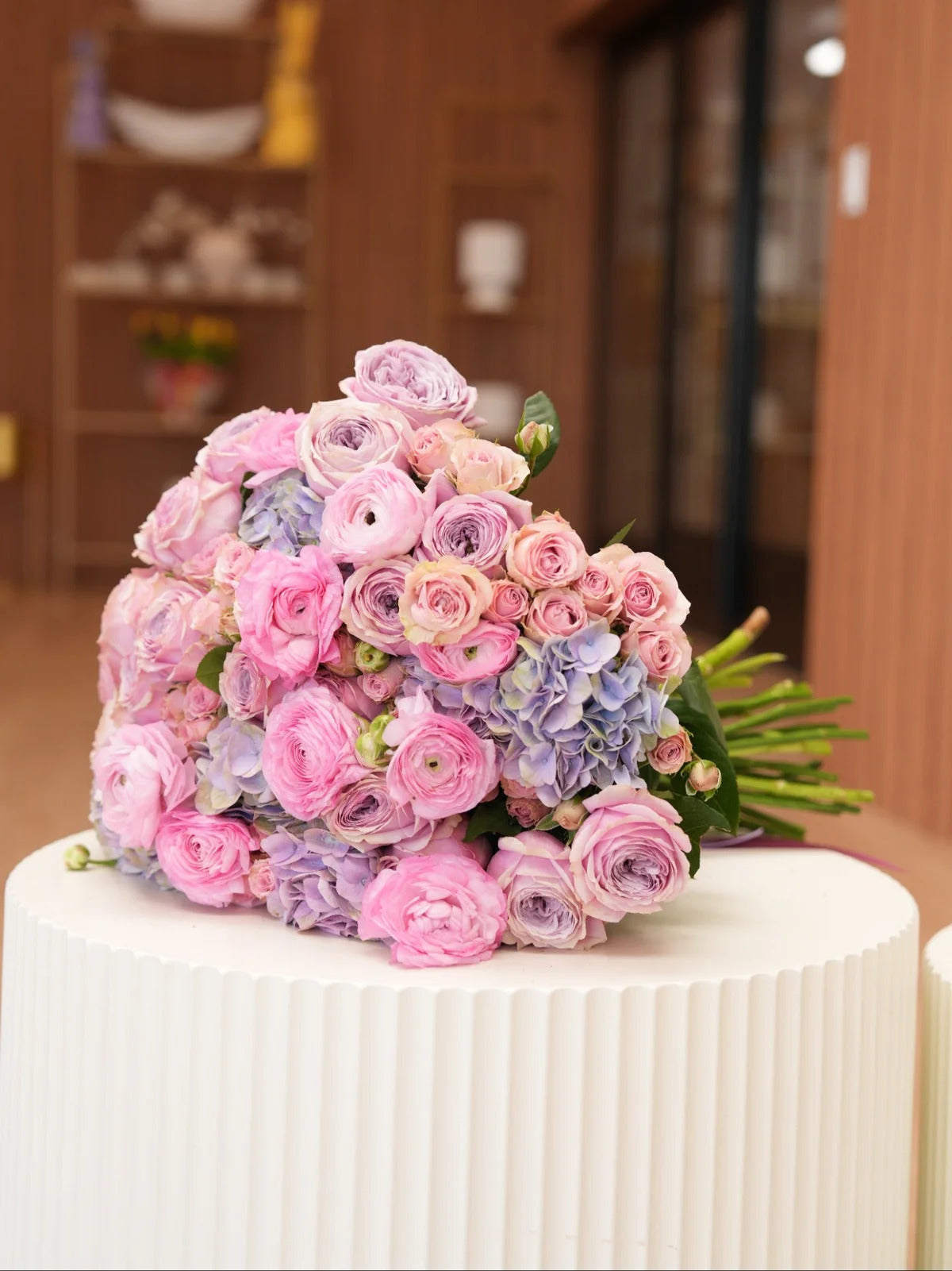Inside Ecoroses LA: A Flowers Shop That Turns Blooms into Emotion